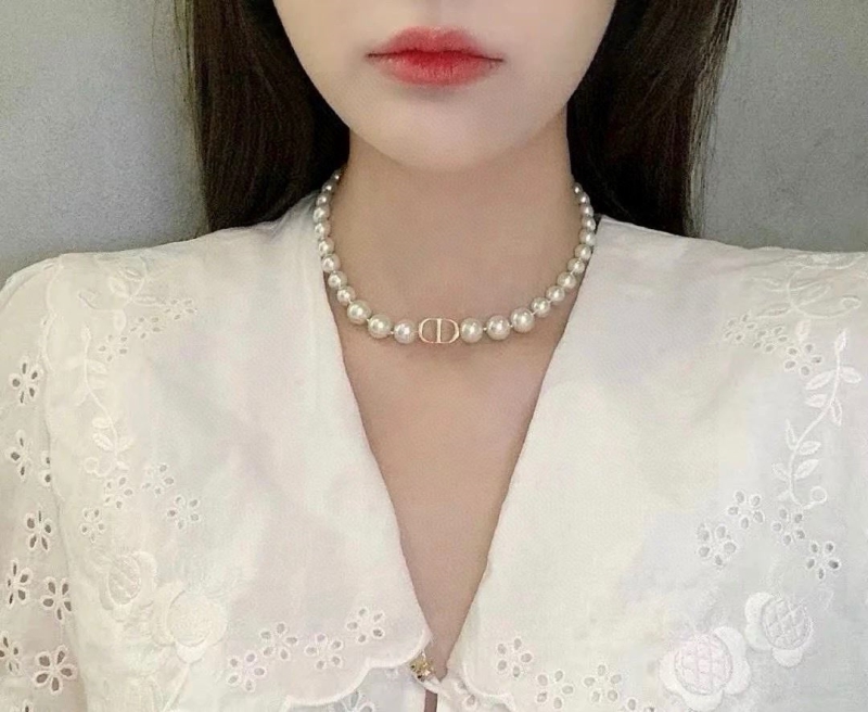 chr1st1an D10r necklaces